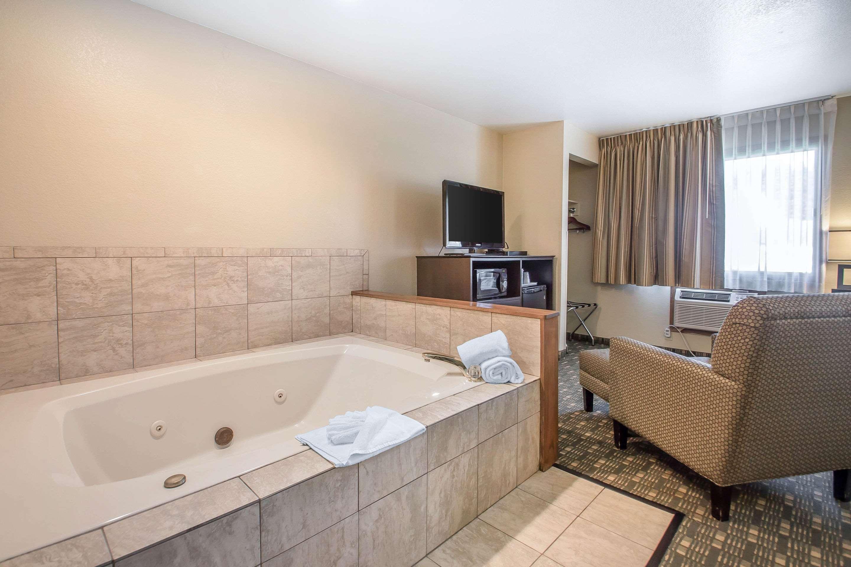 Quality Inn & Suites Decorah Dış mekan fotoğraf
